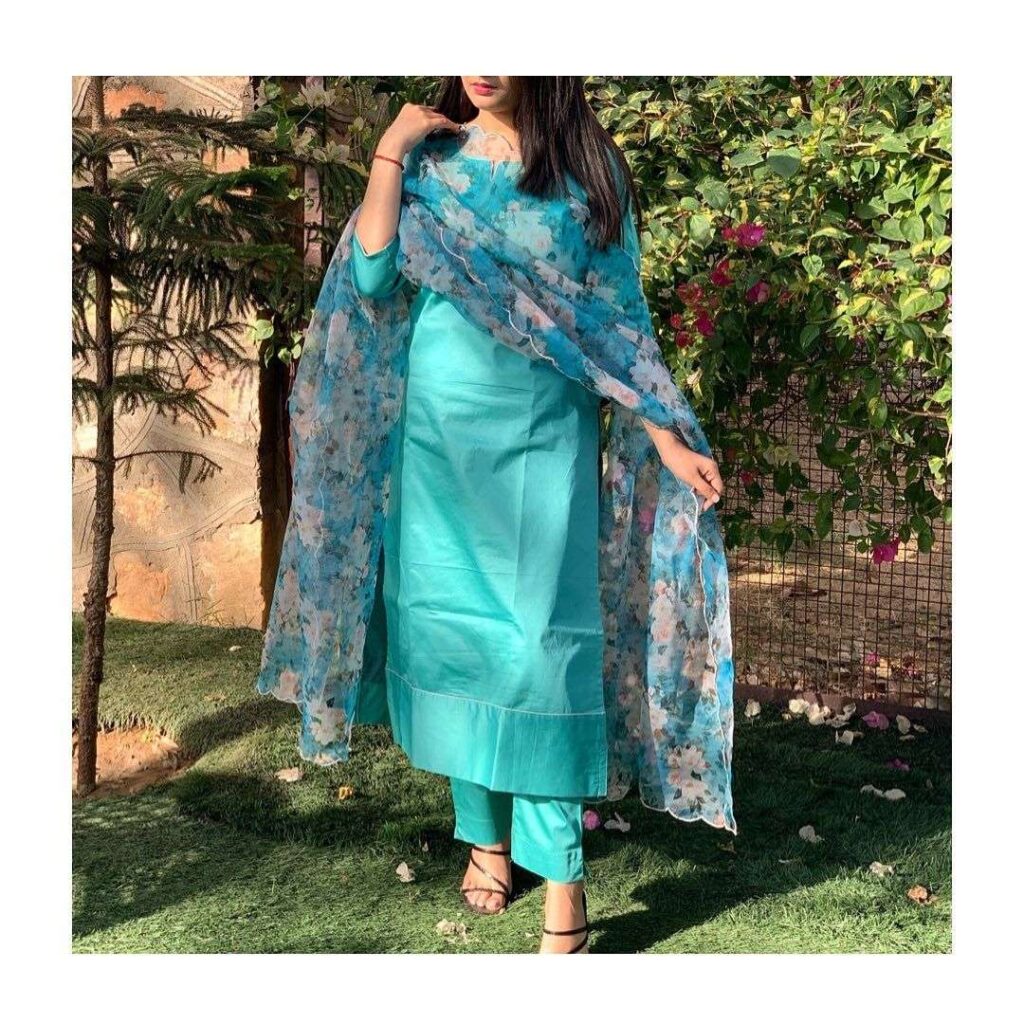 Plain Kurta Salwar With Floral printed Dupatta